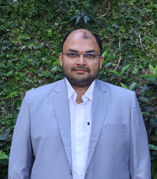 Mr. Shreyas Upendra Dingankar